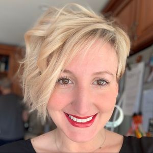 Meet your Posher, Natalie